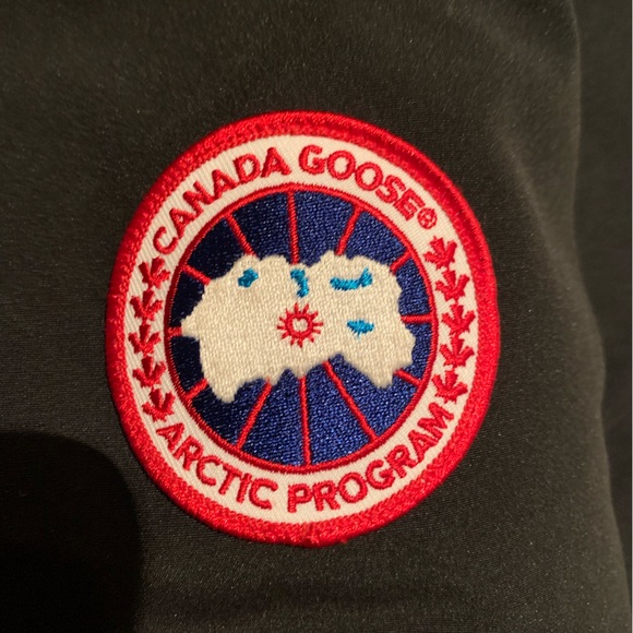 Canada Goose Winter Coat - Picture 10 of 11